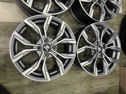 Vanh duc 16 inch canh hoa cho VF3, VF5