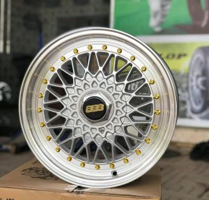 Mam co dien 14 inch BBS mau trang oc vang