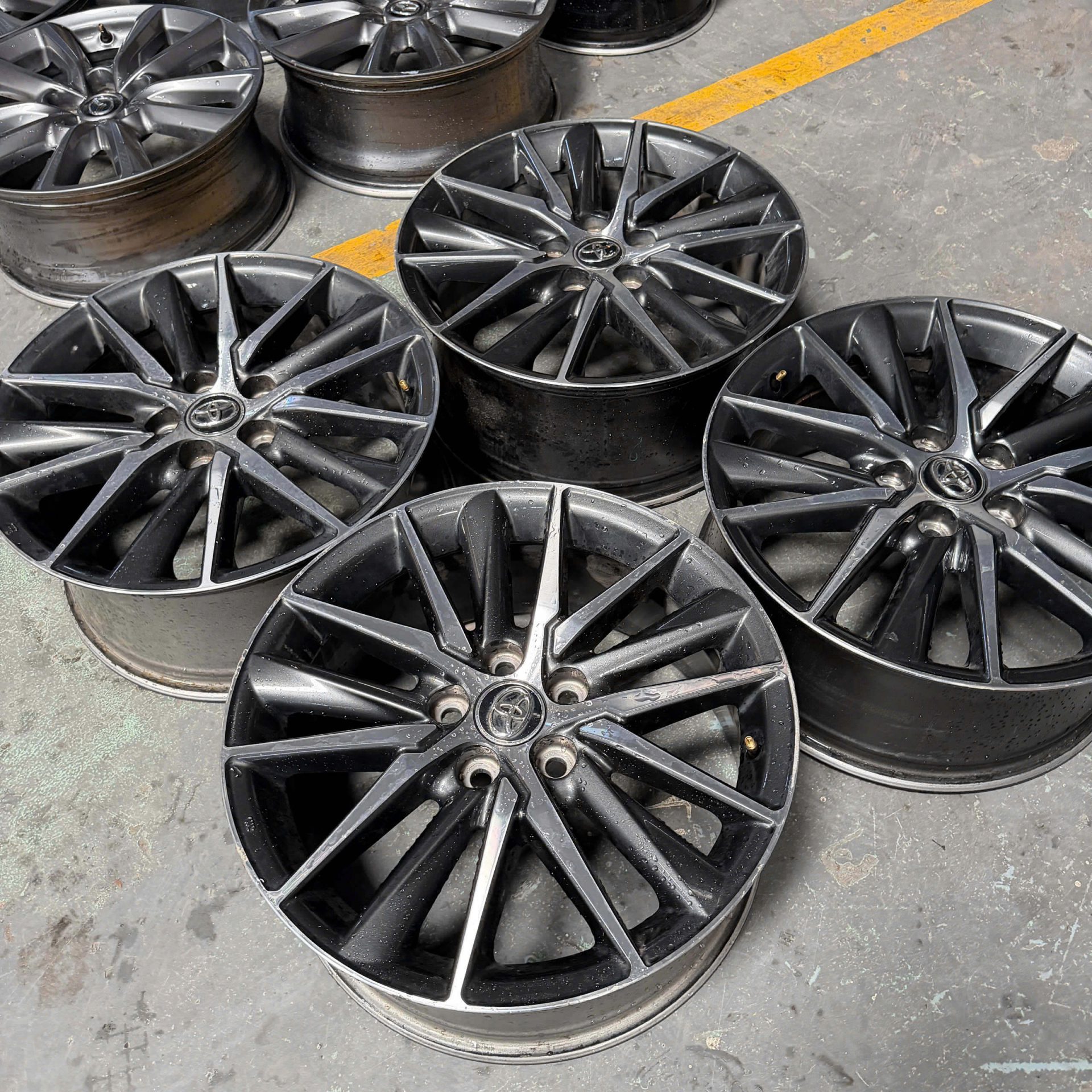 Alternative view of Mâm Toyota Camry 2022+ 18 Inch 5x114.3 | Chính Hãng Tại MamLop.vn
