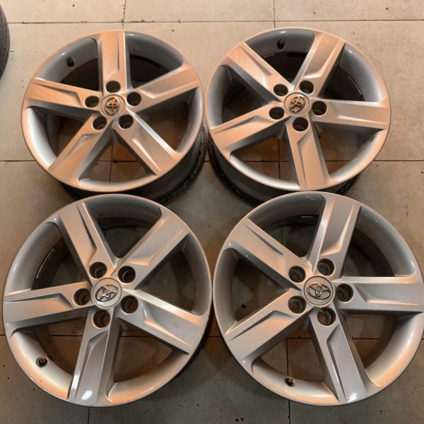 Mâm zin Camry bản 2.5Q mẫu 5 cánh size 17 inch