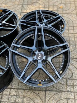 Mâm VLT 18 inch màu đen mẫu 5 cánh