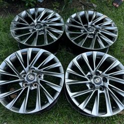 mâm 17 inch inch vừa chân Innova , Camry , Lexus ES