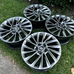 mâm 17 inch inch vừa chân Innova , Camry , Lexus ES IS