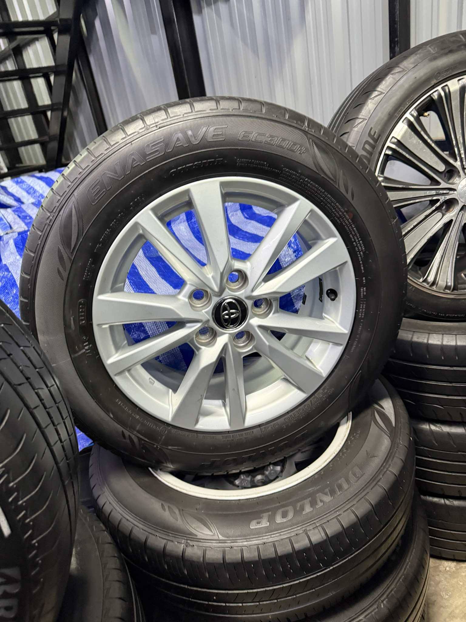mâm Toyota Camry 16 inch 2022