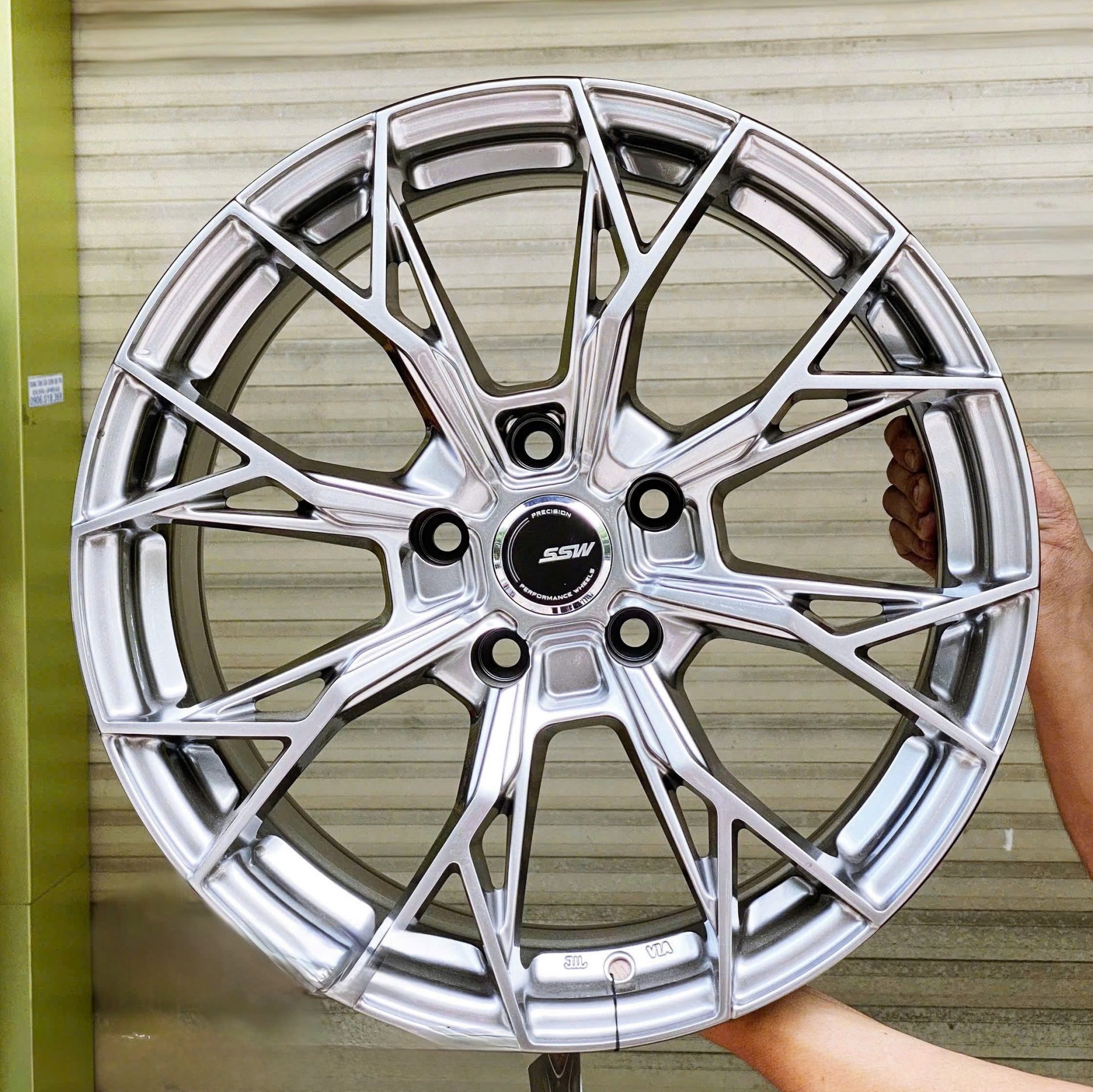 mâm thái lan 17 inch vừa chân camry, elantra, caren, cerato, xpander 17 inch