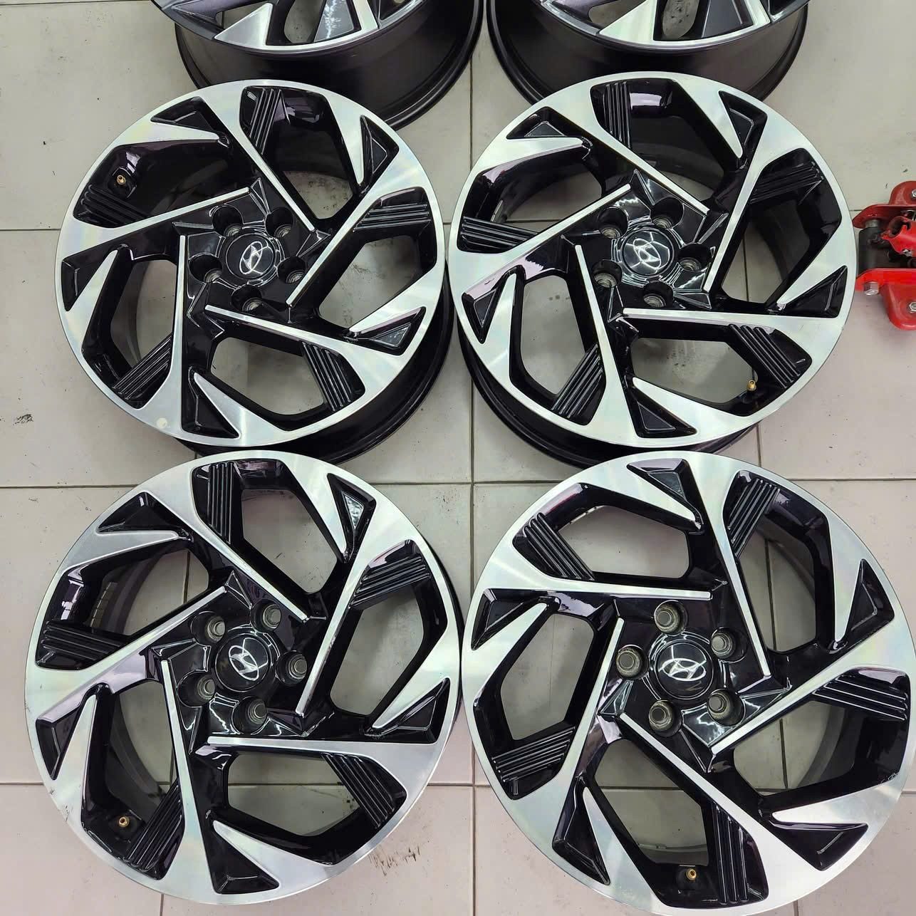 mâm tháo xe custin 18 inch gắn limo green