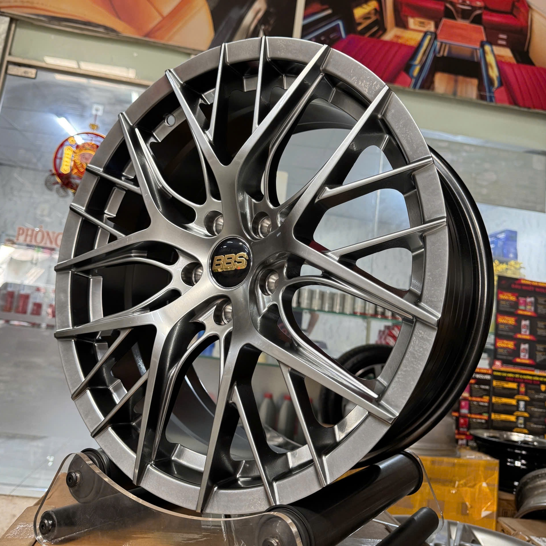 mâm xe ô tô 18 inch cho limo green