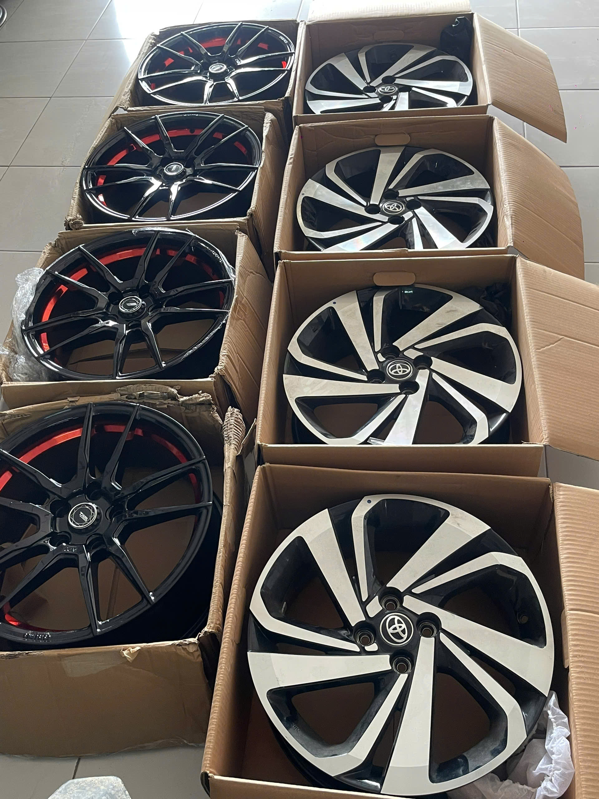 mâm zin 17 inch 4 lỗ tháo xe