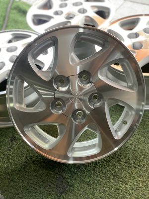 Mâm Camry 14 inch màu trắng