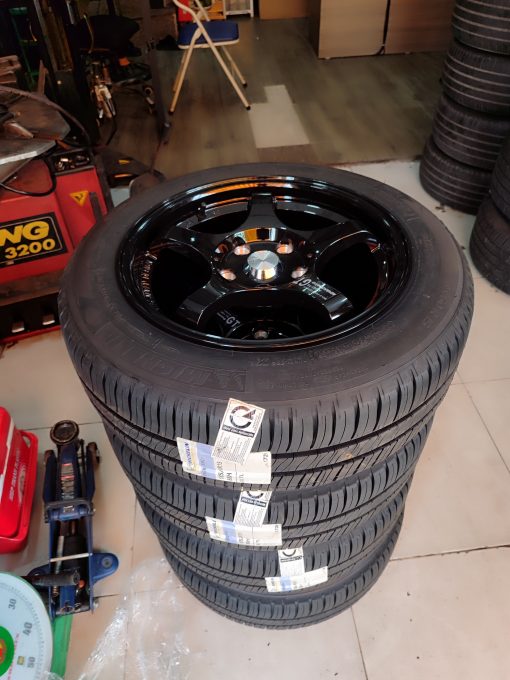 Lốp Michelin 185/60R15 XM2+ Kia Solulo, Honda City, Swift... - Ảnh 3