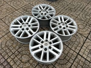 Mâm zin tháo xe Fortuner cần thanh lý size 17 inch