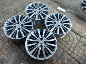 Mâm zin tháo xe Honda City 15 inch màu bạc