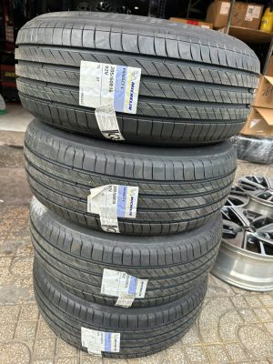 Vỏ xe Mazda, Camry, Ford Focus 205/60R16 Michelin