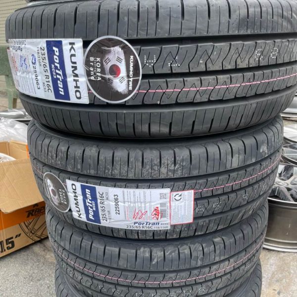 Lốp Kumho 235/65R16 Solata, Hiace