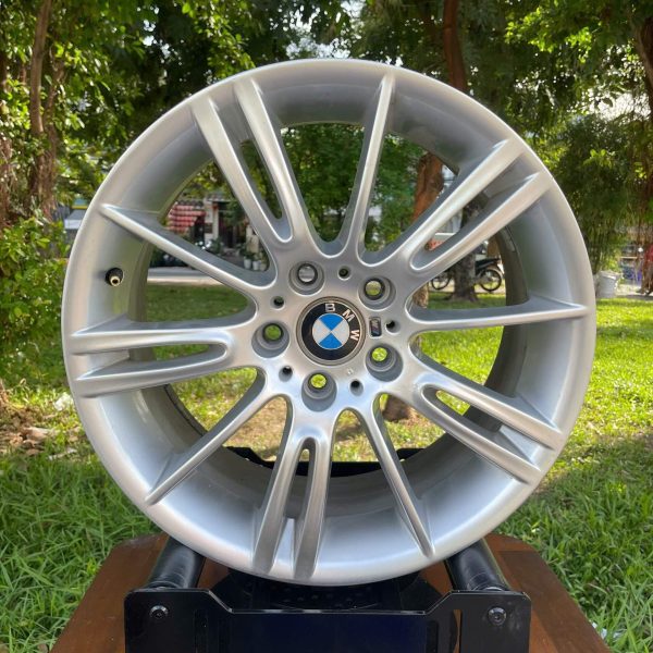 Mâm BMW 18 inch 5x120 zin thanh lý